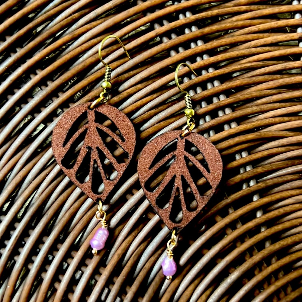 Leather leaf dangle earrings
